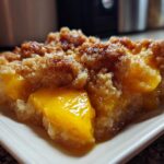 peach cobbler with fresh peaches